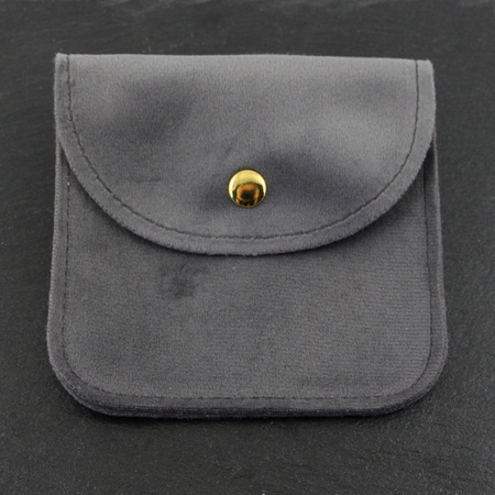 Zestaw do samodzielnego wykonania bransoletek na gumce ze SPINELA CZARNEGO (kulki faset 4mm)