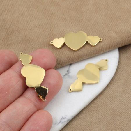 Łącznik do bransolet potrójne serce stal szlachetna pozłacana 32x13mm