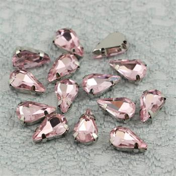 Kaboszon w oprawie łezka fasetowana flamingo 13x8mm