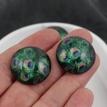 Kaboszon szklany z grafiką pawie oczka moneta 25mm