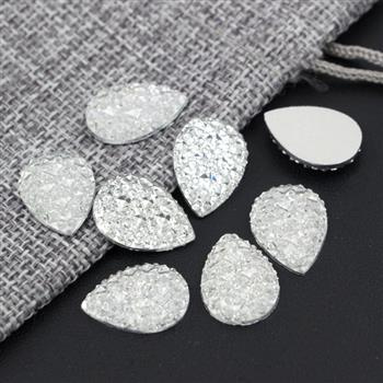 Kaboszon z żywicy druza łezka crystal  18x13mm