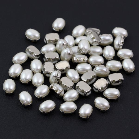 Kaboszon w oprawie owal perłowy 8x6mm