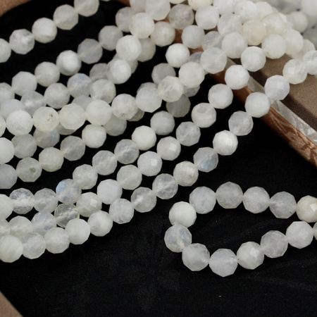 Kamień księżycowy kula fasetowana 8mm