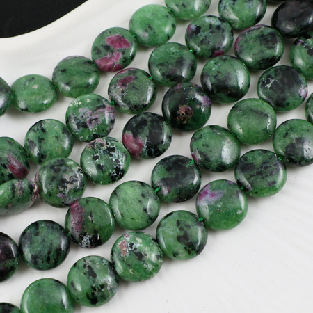 Zoizyt z rubinem moneta gładka 12mm