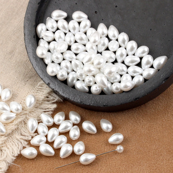 Koralik szklany perłowa kropla biała 9x6mm