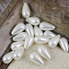 Perła seashell kropla biała 18x10mm