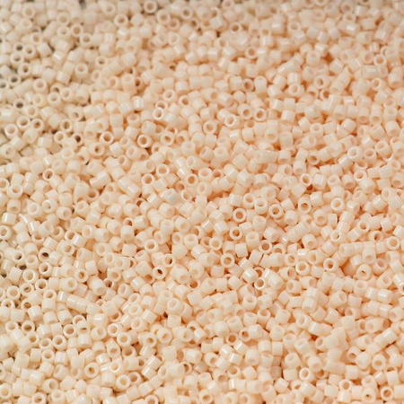 Miyuki Delica 11/0 Opaque Light Peach [5g]