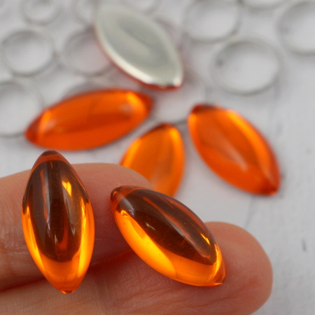 Kaboszon szklany Lt Hyacinth - Silver Foiled wrzeciono 20x10mm