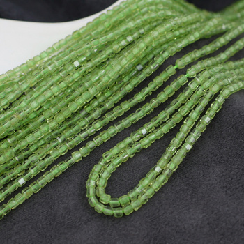 Peridot kostka fasetowana 2,5mm [sznur 39cm]