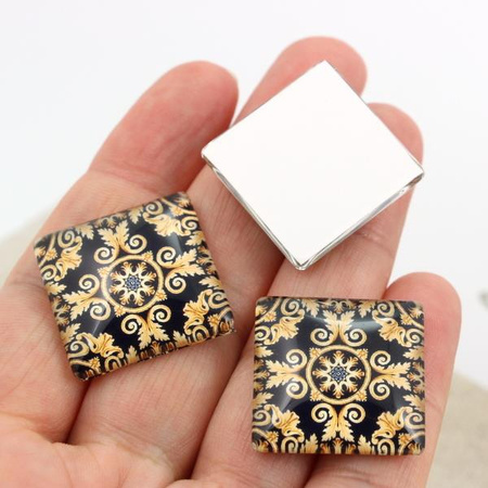 Kaboszon szklany z grafiką rococo kwadrat 25mm