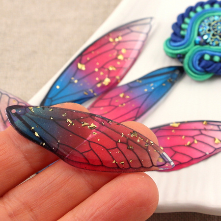 Akrylowa zawieszka skrzydło ważki różowo-granatowe 51x16mm