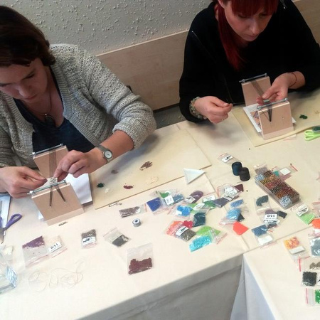 Bon upominkowy na grupowe warsztaty biżuteryjne w Warszawie