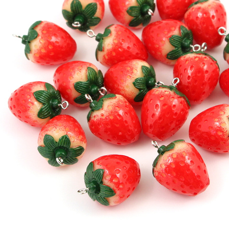 Akrylowa zawieszka truskawka 25x17mm