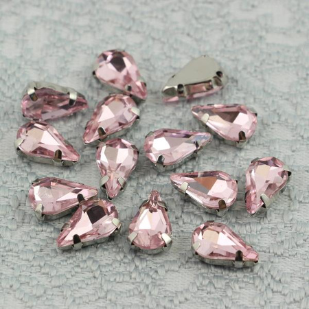 Kaboszon w oprawie łezka fasetowana flamingo 13x8mm