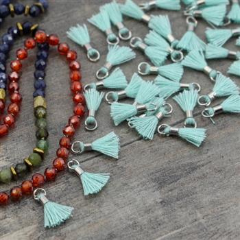 Mini chwost ze srebrnym ogniwem i tulejką miętowy 12x2mm [4szt]