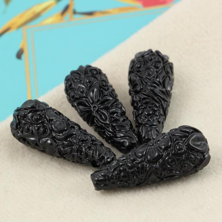 Rzeźbiona kropla czarna 28x11mm