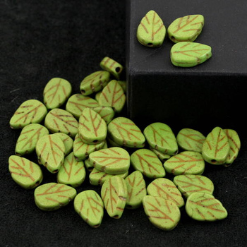 Howlit zielony liść 13x9mm