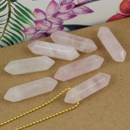 Kwarc różowy zawieszka grot 32x9mm