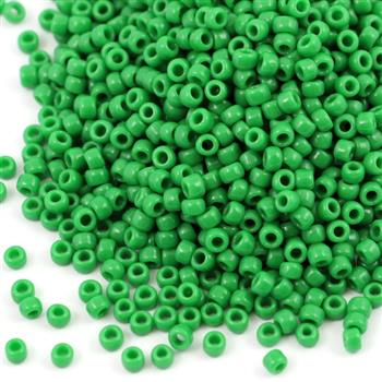 Toho Round 8/0 Opaque Shamrock [10g]