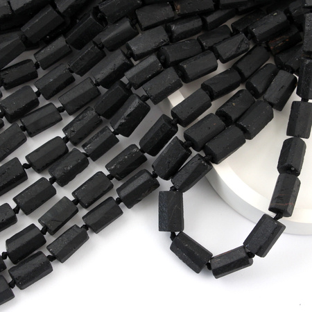 Turmalin czarny surowy wałek 17x9mm