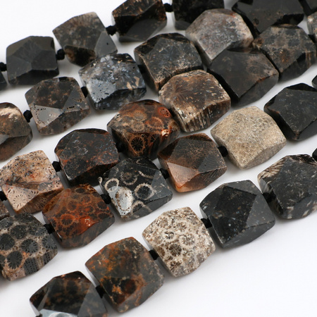 Fossil kwadrat fasetowany 18mm