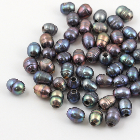 Perła słodkowodna granatowa z dużym otworem 8-10mm