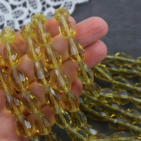 Kryształek szklany kropla fasetowana miodowa 15x10mm