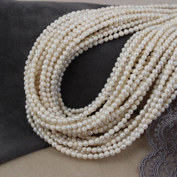 Perła słodkowodna milky kula 4mm [sznur 37cm]