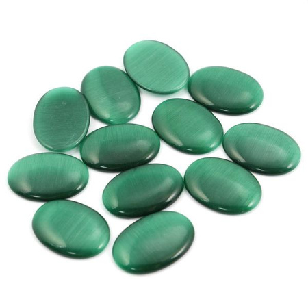 Kaboszon kocie oko owal szmaragdowy 25x18mm