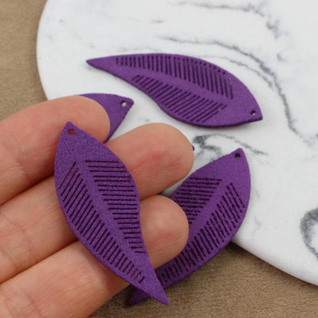 Zamszowe piórko fioletowe 44x16mm