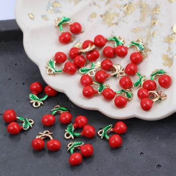 Zawieszka 3D metalowa emaliowana wiśnia owoce 12x12mm