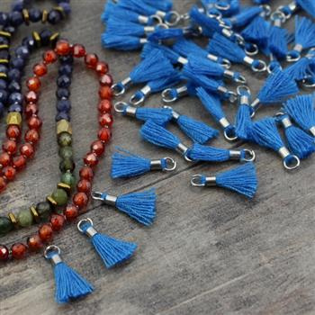 Mini chwost ze srebrnym ogniwem i tulejką niebieski 12x2mm [4szt]