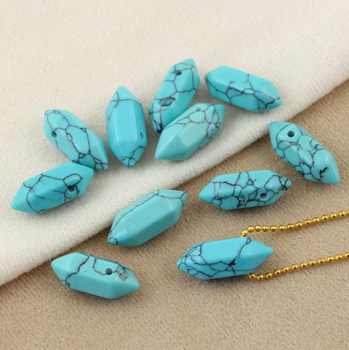 Howlit turkusowy zawieszka grot 20x9mm