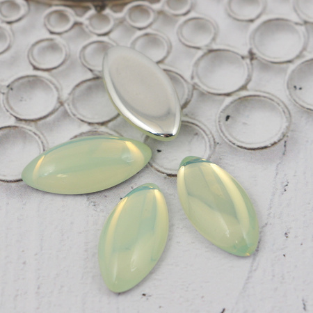 Kaboszon szklany Milky Jonquil - Silver Foiledd wrzeciono 20x10mm