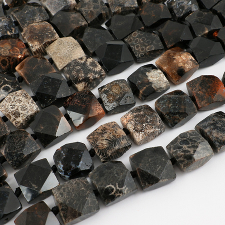 Fossil kwadrat fasetowany 18mm