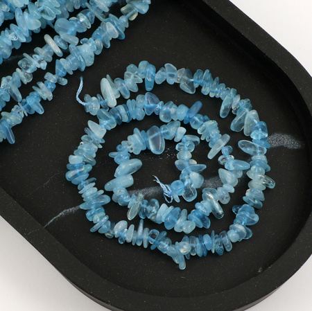 Akwamaryn sieczka 5-15mm [sznur 40cm]