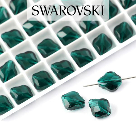 5058 Swarovski Baroque Bead 10mm Emerald