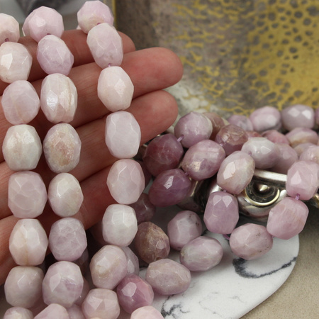 Kunzyt beczka oliwka fasetowana 15x12mm