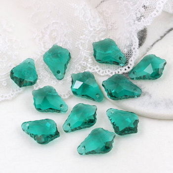 Kryształek szklany łezka barokowa fasetowana emerald 16x11mm