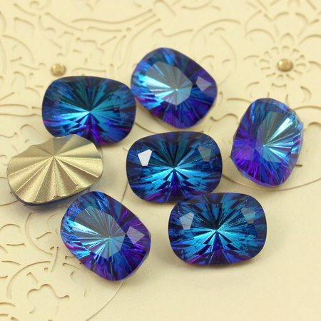 Kaboszon szklany prostokąt fasetowany Bermuda Blue 18x13mm