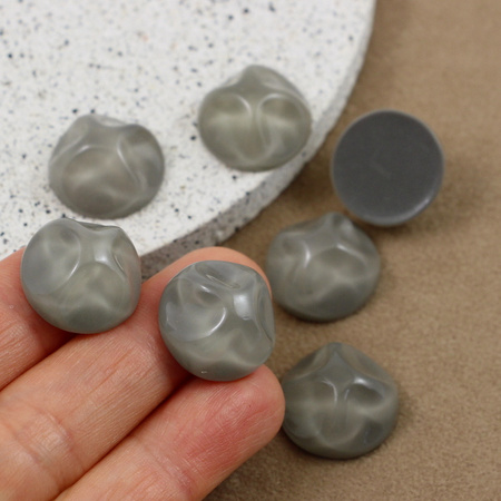 Kaboszon akrylowy moneta z falą szara 18mm