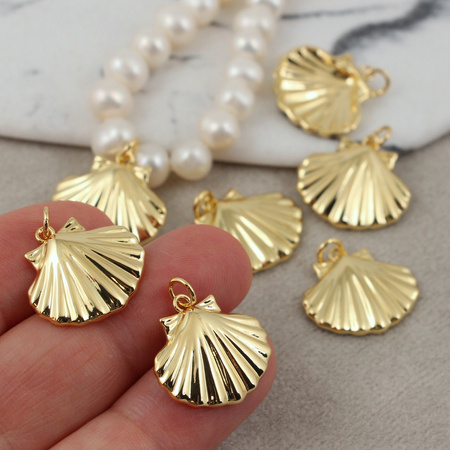Zawieszka muszla mosiądz złocony 20mm