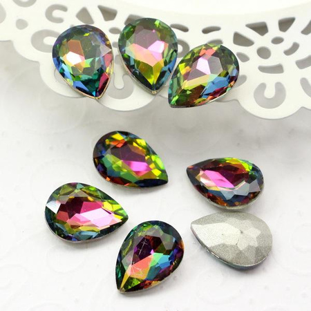 Kaboszon szklany łezka fasetowana 18x13mm