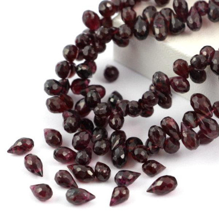 Granat kropla fasetowana 9x5mm