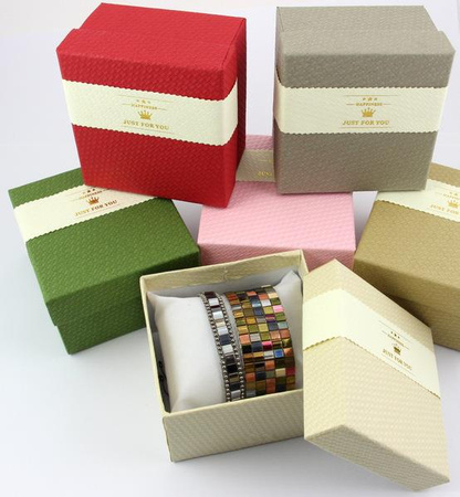 Pudełko ozdobne z poduszką kremowe "CROWN" 9x9x6cm