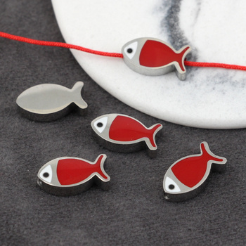 Przekładka emaliowana stal szlachetna ryba srebrna/czerwona 14x7mm