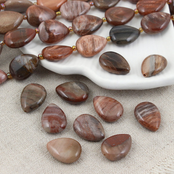 Jaspis brunatny łezka 18x13mm