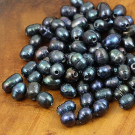 Perła słodkowodna granatowa z dużym otworem 8x6mm