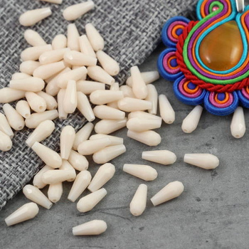 Kryształek szklany kropla fasetowana nude 10x4mm [12szt]