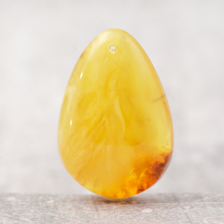 Zawieszka bursztyn bałtycki łezka 33x23mm
